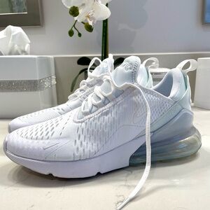 Women’s Nike Air Max 270 size 8.5